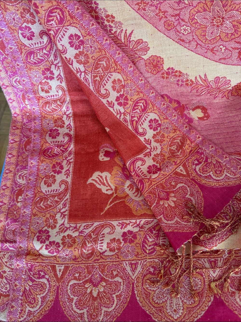 Fuchsia & Orange Paisley Reversible Kashmiri Style Large Shawl with Fringe. - Picture 5 of 8